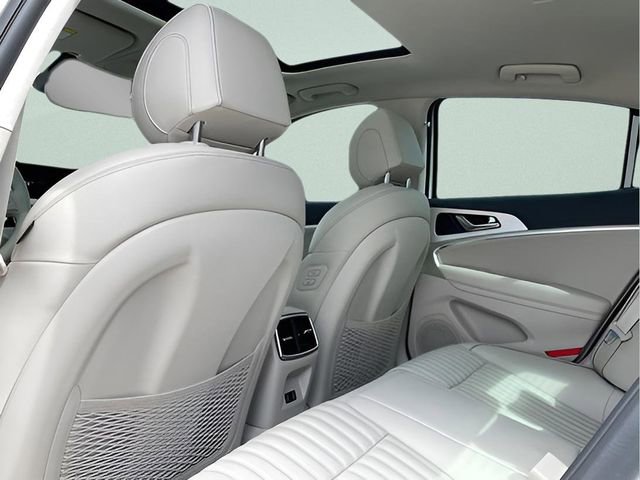 New 2026 Genesis G70 2.5T Prestige image 12