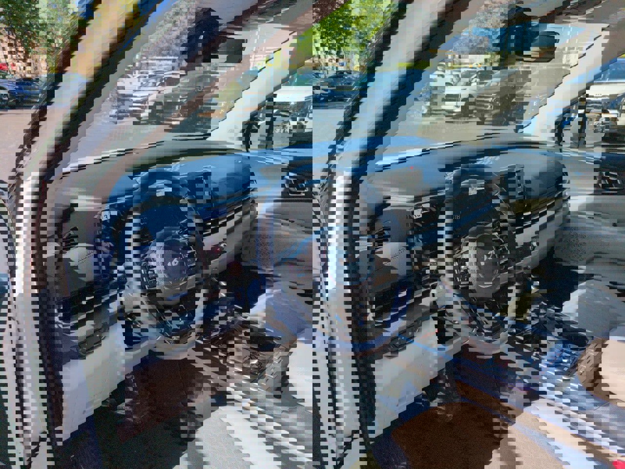 New 2026 Kia Carnival EX image 18