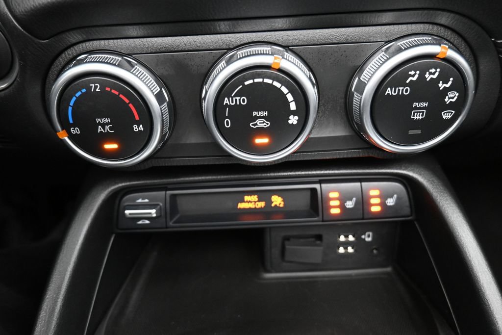 Used 2023 MAZDA MX-5 Miata Grand Touring w/ Weather Package RWD image 18