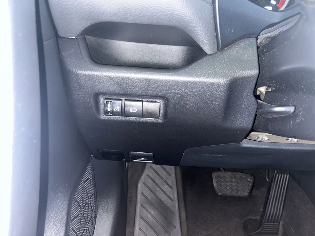 Used 2021 Toyota RAV4 XLE image 58