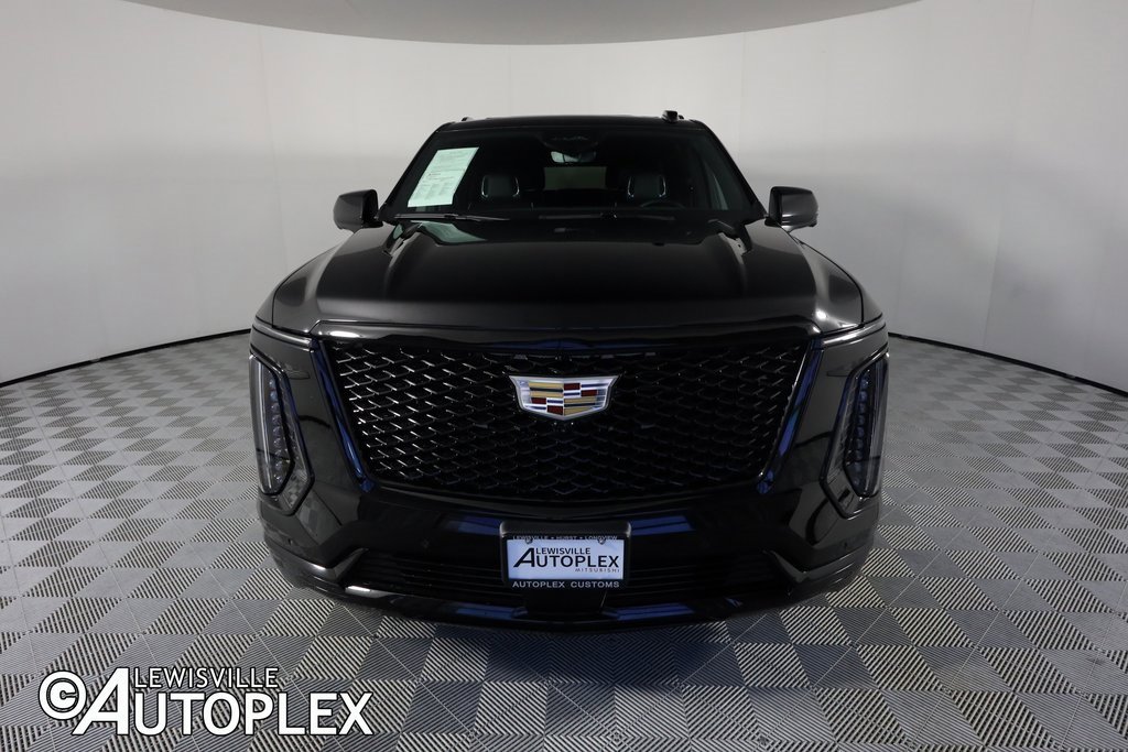 Used 2025 Cadillac Escalade ESV Sport w/ Touring Package image 14