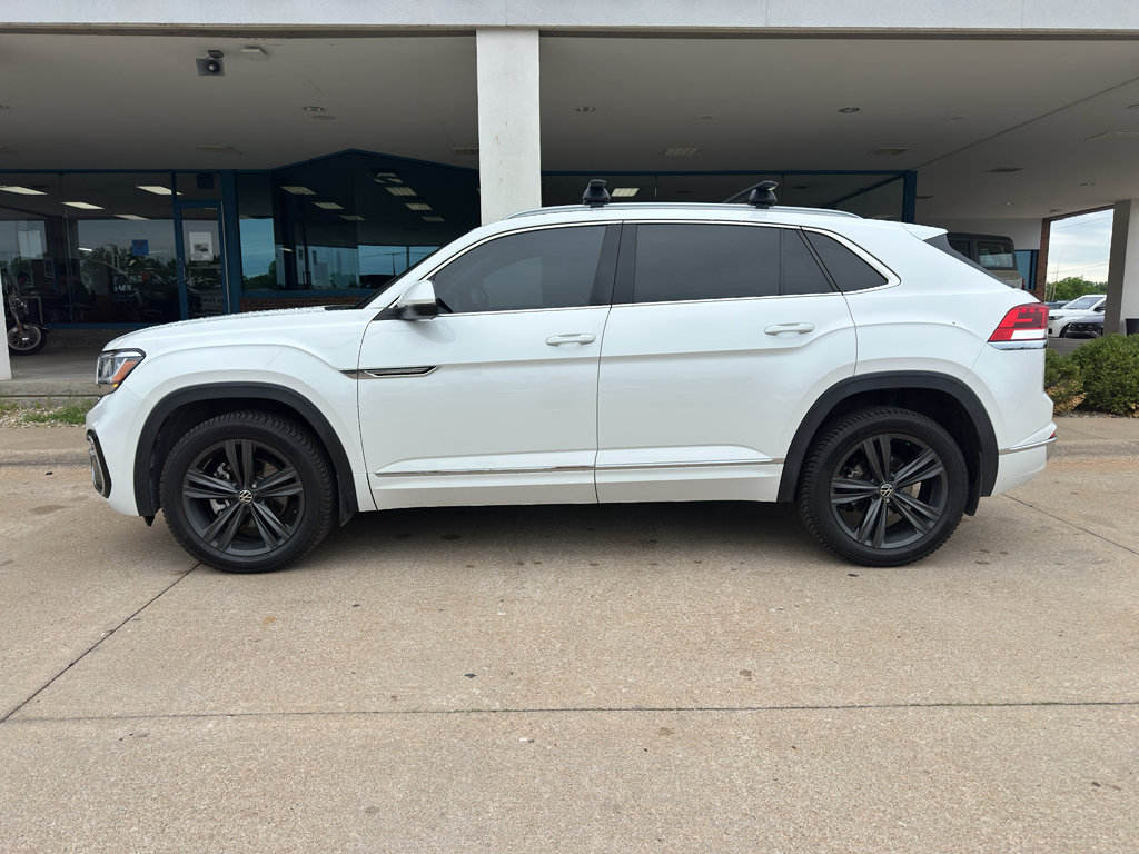 Used 2022 Volkswagen Atlas Cross Sport SEL R-Line AWD/4WD image 4