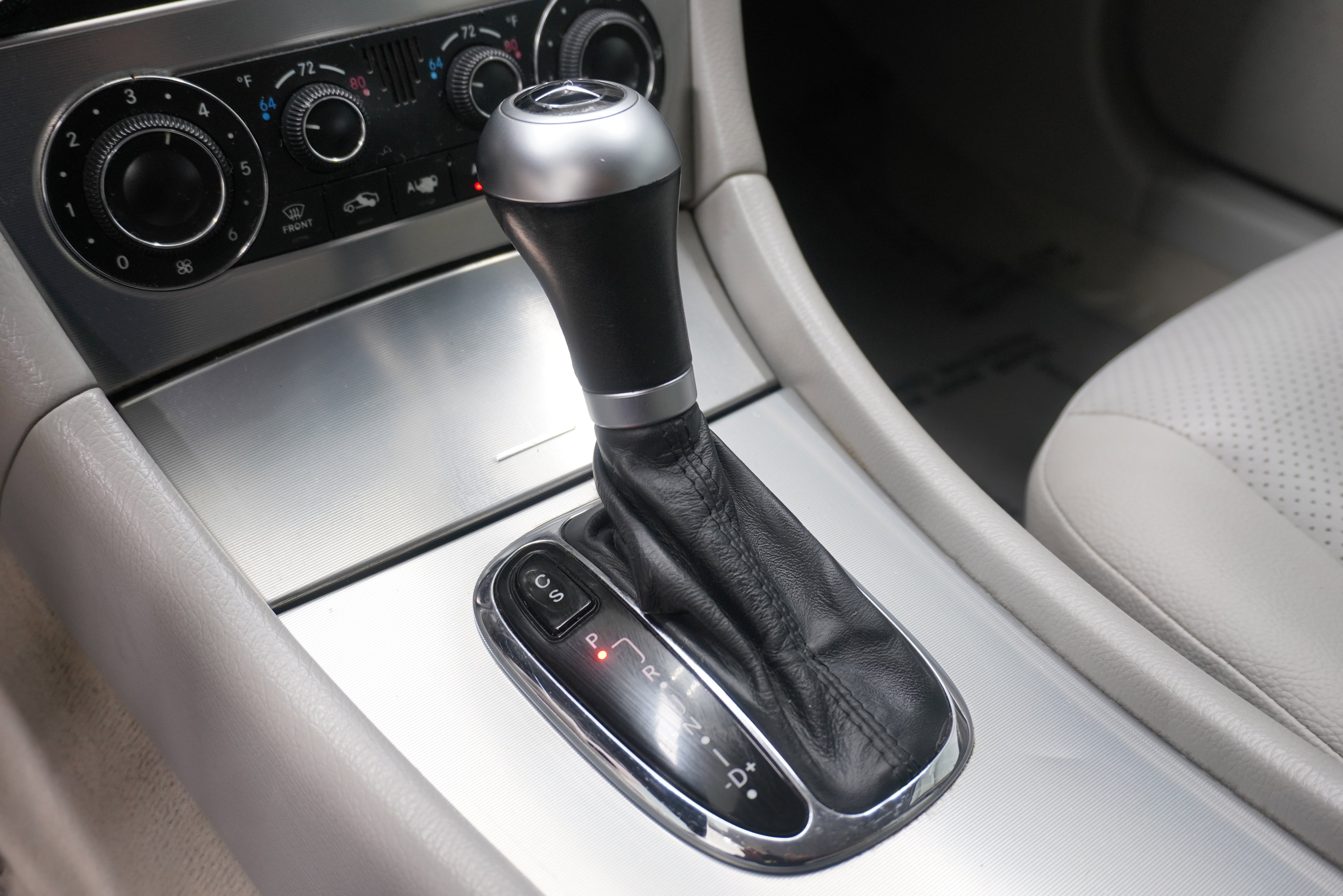 Used 2006 Mercedes-Benz C 230 Sedan image 19