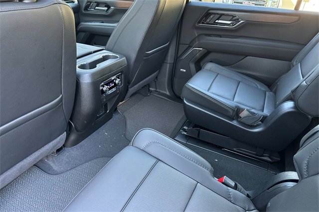 New 2026 GMC Yukon XL Denali w/ Sun & Power Step Package image 12
