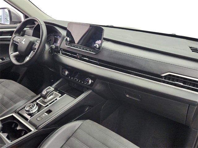 Used 2024 Mitsubishi Outlander SE image 26