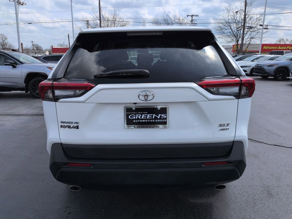 Used 2023 Toyota RAV4 XLE image 4