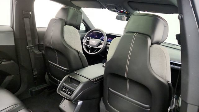 Used 2024 Cadillac Lyriq Tech RWD image 41