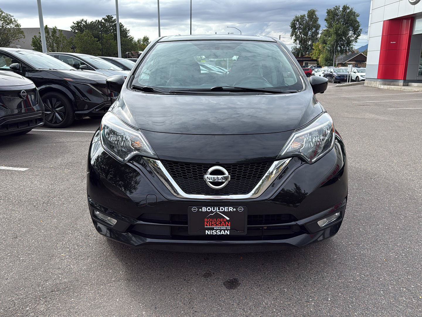 Used 2017 Nissan Versa Note FWD image 2