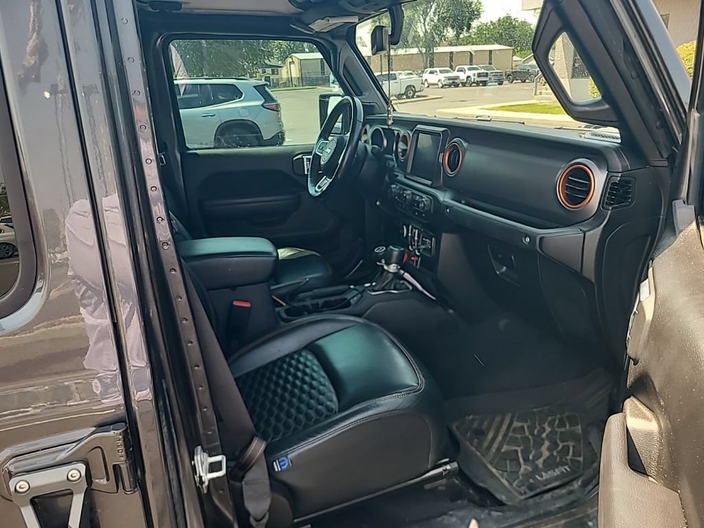 Used 2023 Jeep Gladiator Mojave w/ Cold Weather Group AWD/4WD image 10