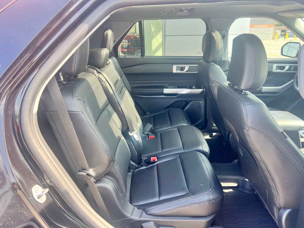 Used 2023 Ford Explorer XLT w/ Equipment Group 202A image 34