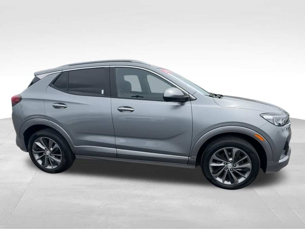 Used 2023 Buick Encore GX Select w/ Experience Buick Package AWD/4WD image 9