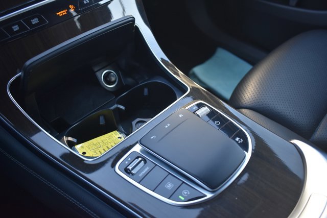 Used 2020 Mercedes-Benz GLC 300 4MATIC image 26