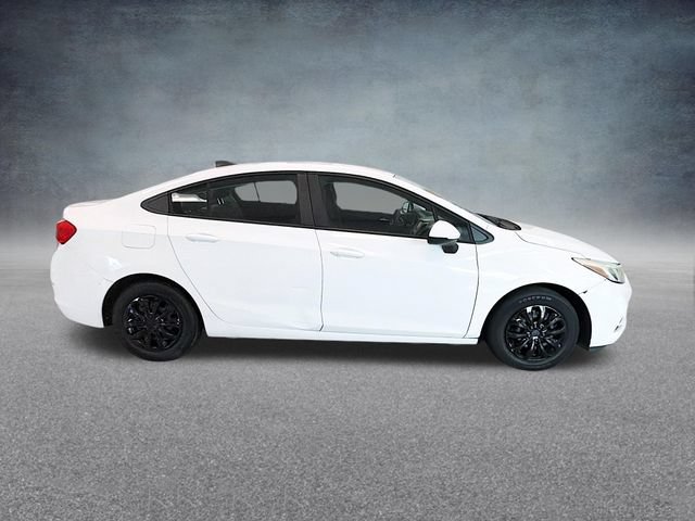 Used 2017 Chevrolet Cruze LS FWD image 5