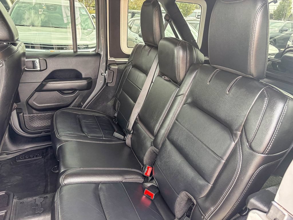 Used 2019 Jeep Wrangler Unlimited Sahara AWD/4WD image 37