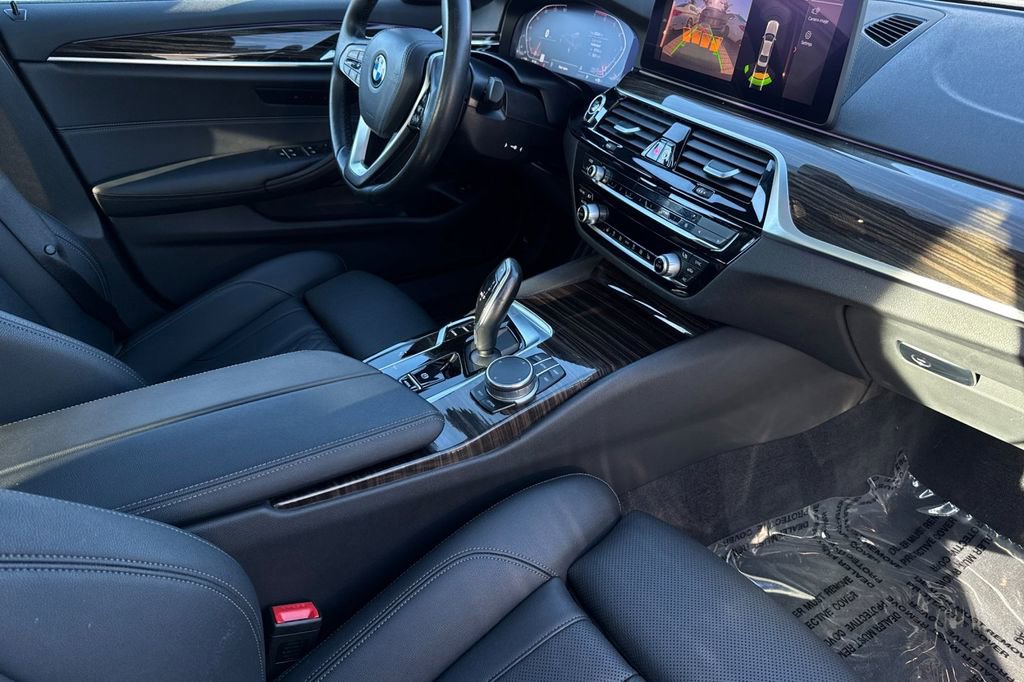 Used 2021 BMW 530i w/ Convenience Package image 16