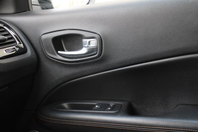Used 2021 Jeep Compass Limited w/ Sun and Sound Group AWD/4WD image 22
