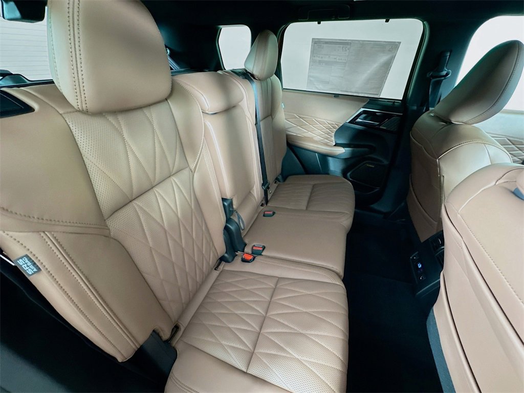 New 2025 Mitsubishi Outlander SEL image 29