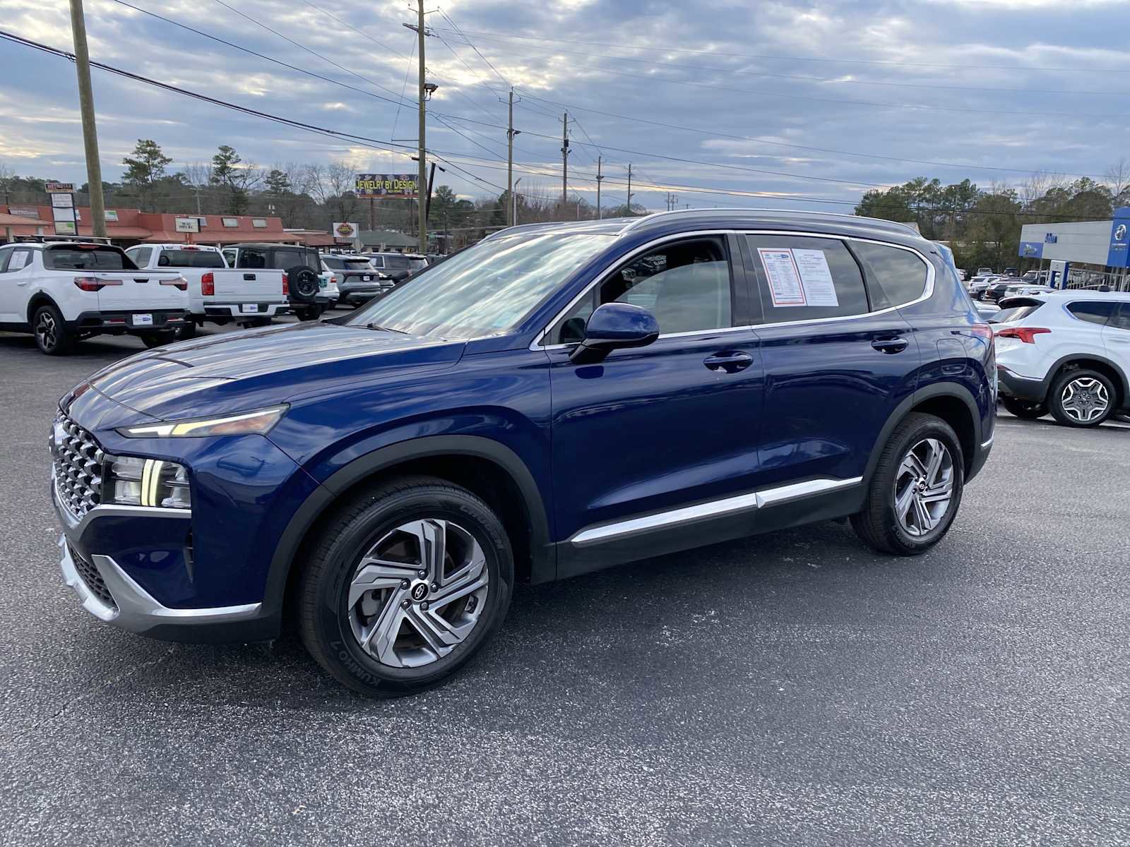 Certified 2022 Hyundai Santa Fe SEL w/ Cargo Package image 9