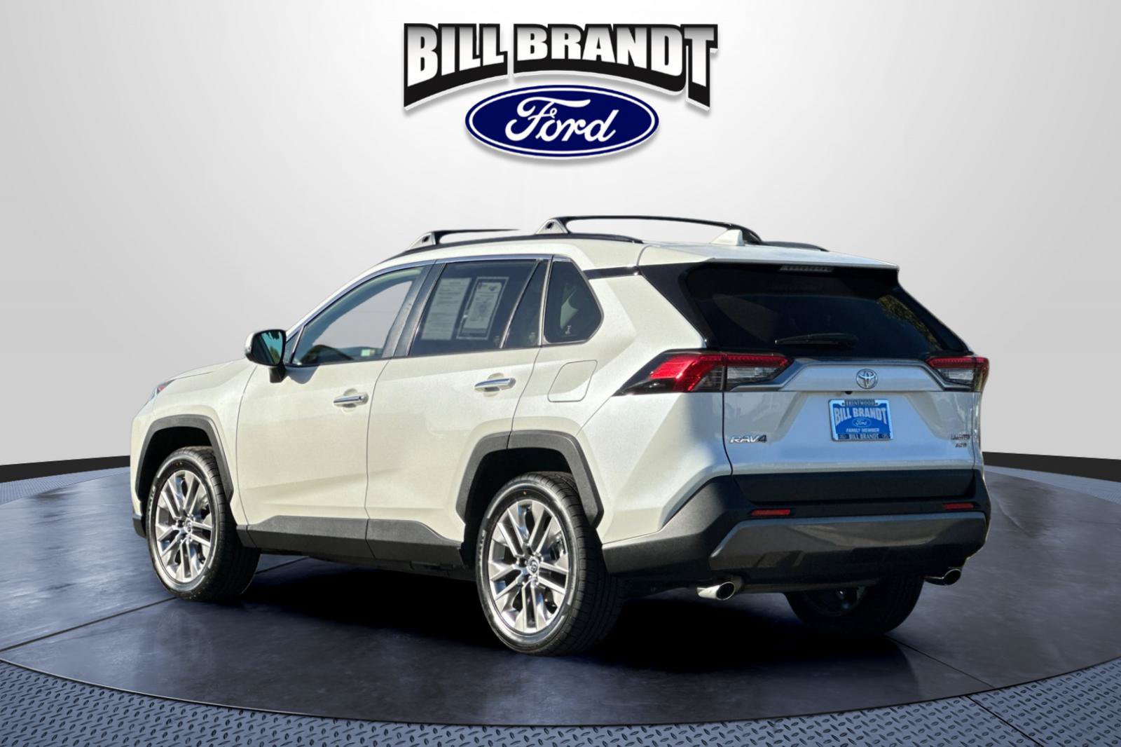 Used 2019 Toyota RAV4 Limited w/ Advanced Technology Package AWD/4WD image 5