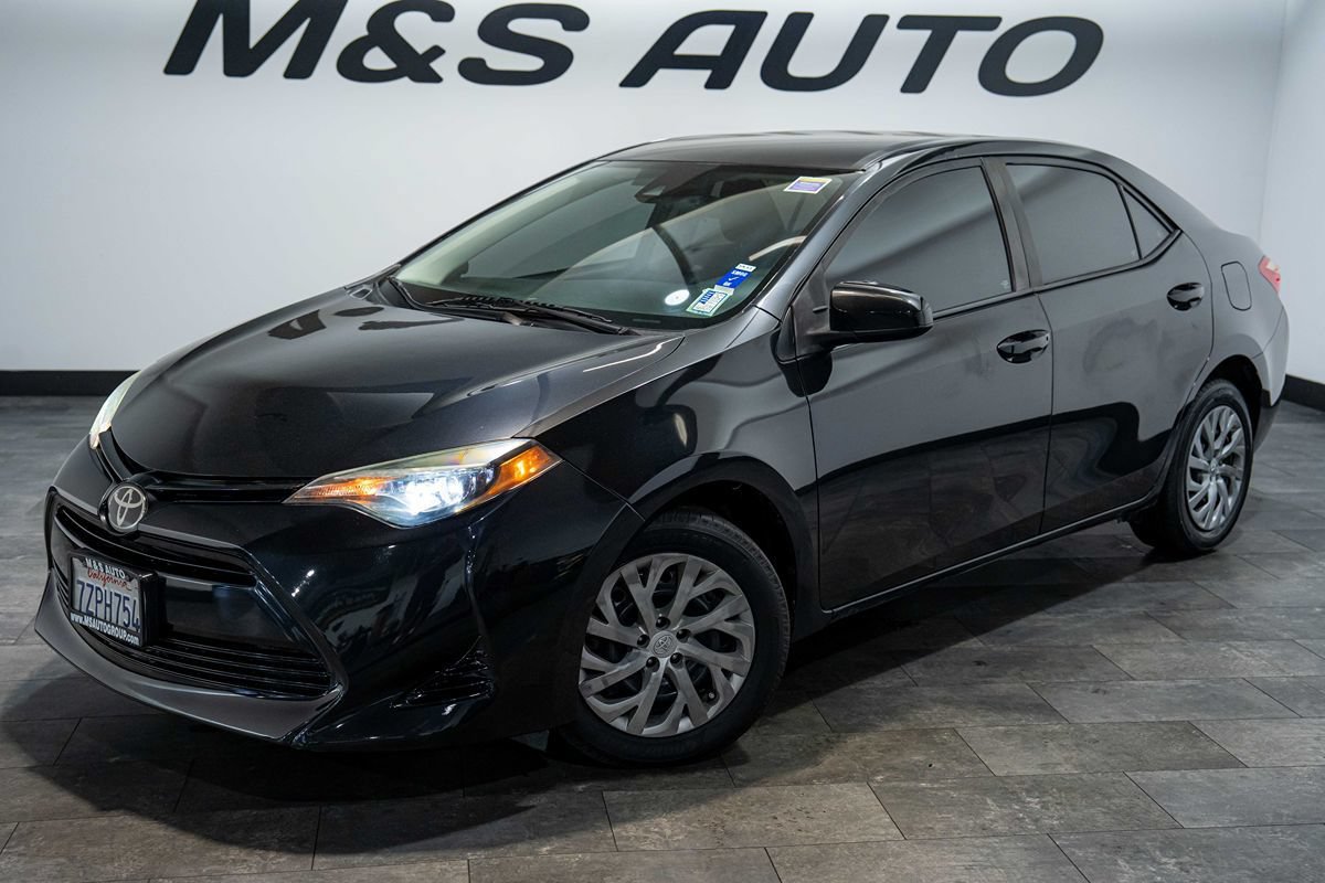 Used 2018 Toyota Corolla LE FWD image 23