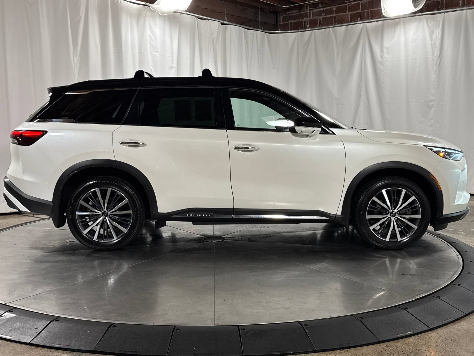 Certified 2025 INFINITI QX60 Autograph w/ Lighting Package (N94) AWD/4WD image 6