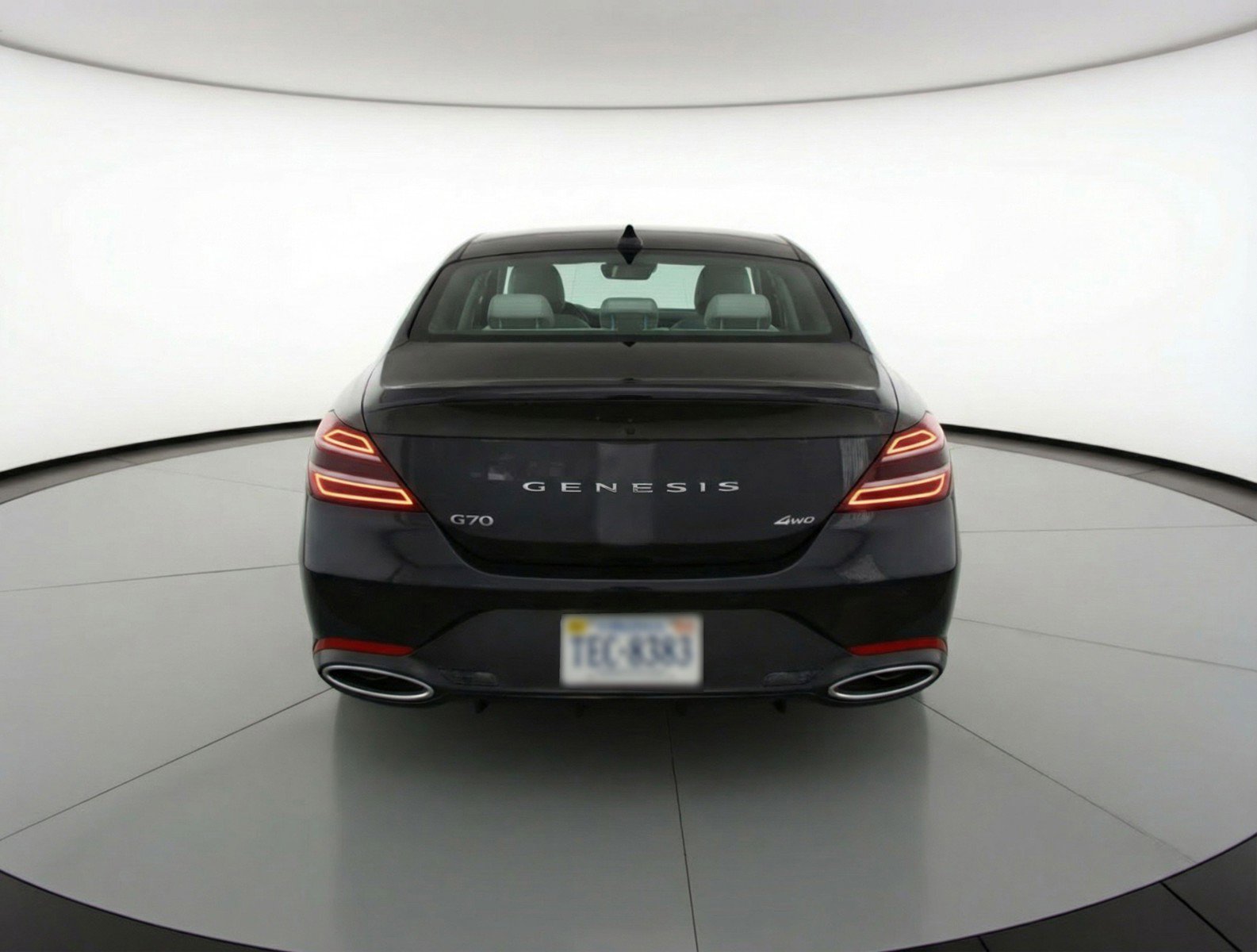 Used 2025 Genesis G70 2.5T image 7