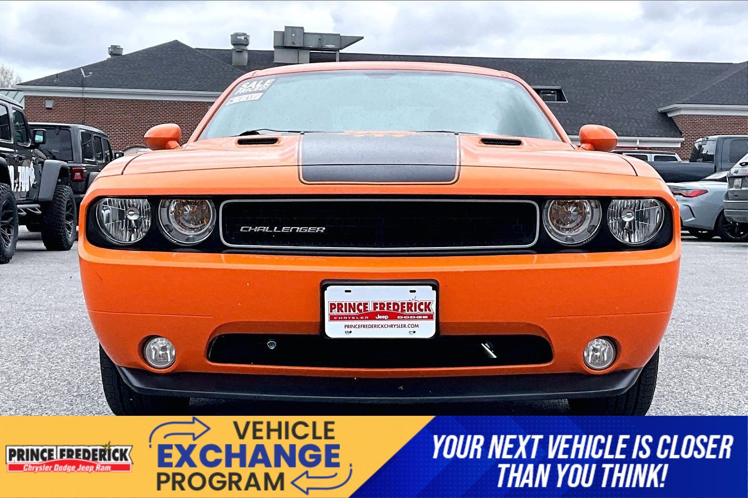 Used 2014 Dodge Challenger SXT Plus RWD image 2