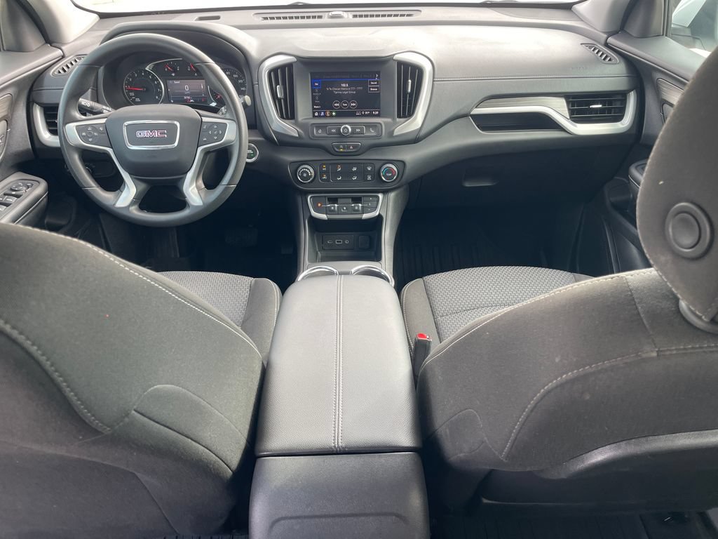 Used 2024 GMC Terrain SLE w/ LPO, Floor Liner Package FWD image 9