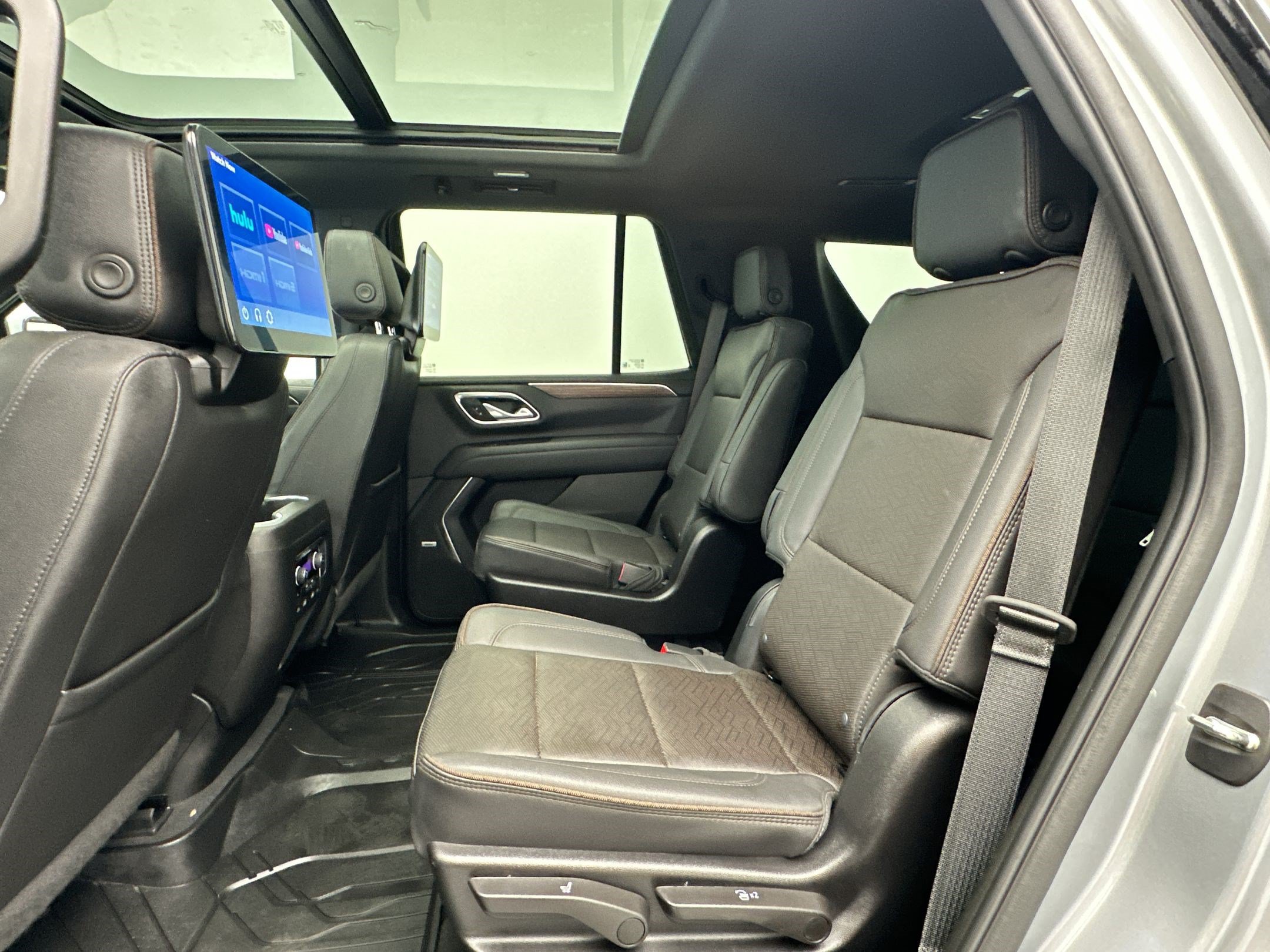 Certified 2023 Chevrolet Tahoe High Country AWD/4WD image 14
