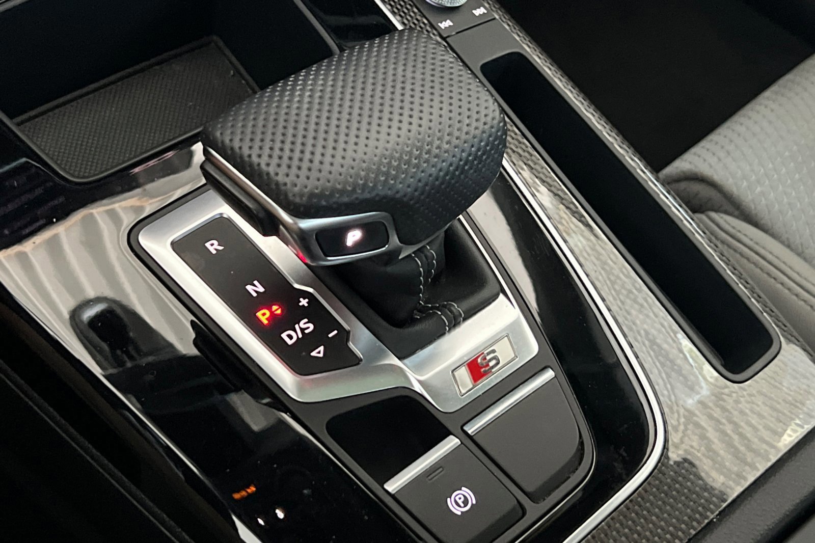 Used 2022 Audi SQ5 Premium w/ Convenience Package image 21