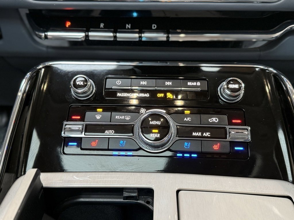 Used 2021 Lincoln Navigator Black Label w/ Cargo Convenience Package image 19