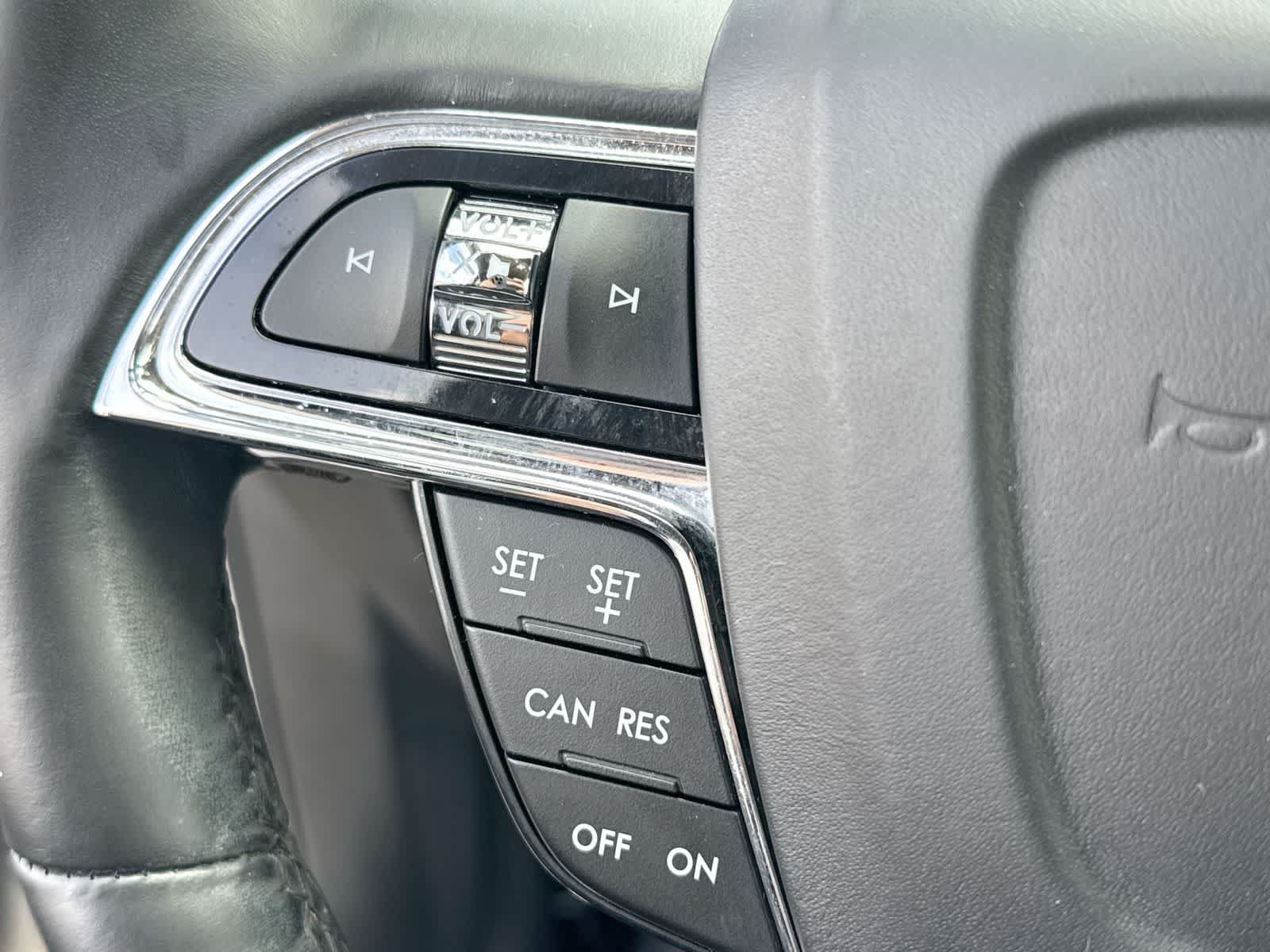 Used 2023 Lincoln Nautilus Reserve AWD/4WD image 23