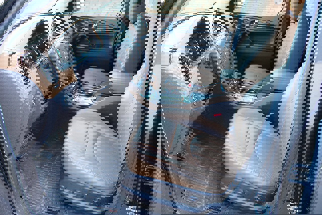 Used 2015 Buick Enclave Leather image 15