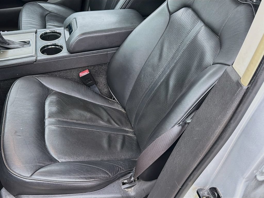 Used 2015 Lincoln MKX AWD w/ Equipment Group 102A image 21