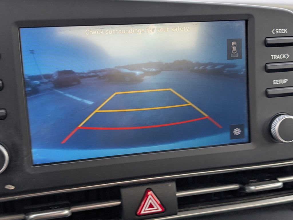 Used 2023 Hyundai Elantra SE image 19