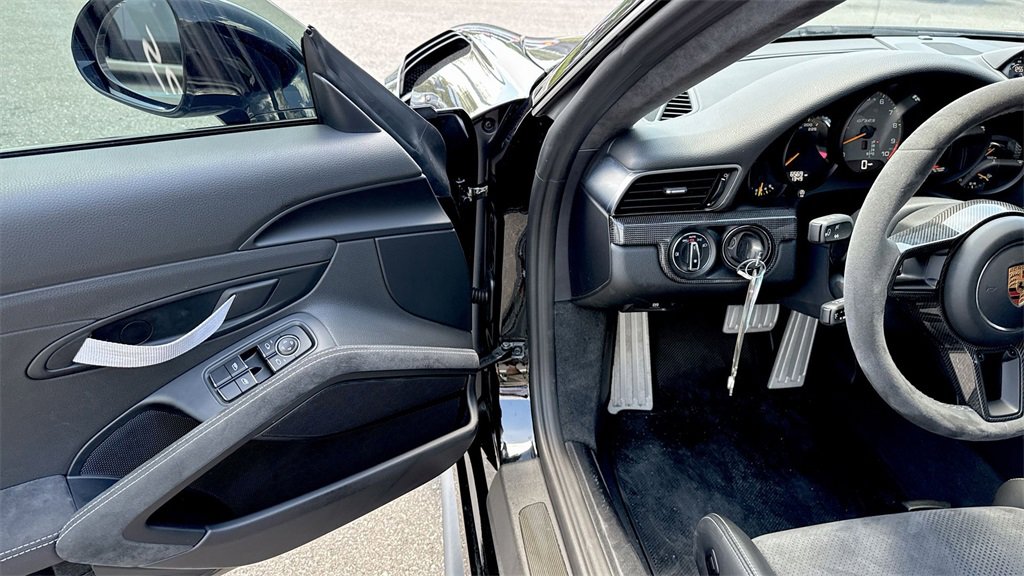 Used 2019 Porsche 911 GT3 RS image 18