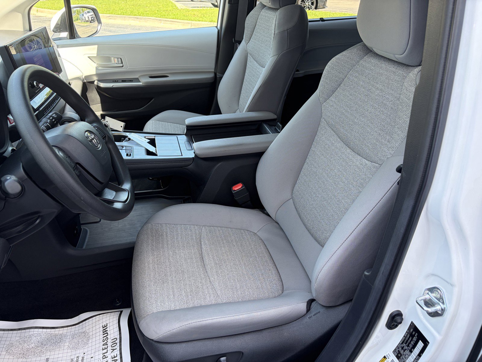 New 2025 Toyota Sienna LE w/ LE Plus Package AWD/4WD image 12
