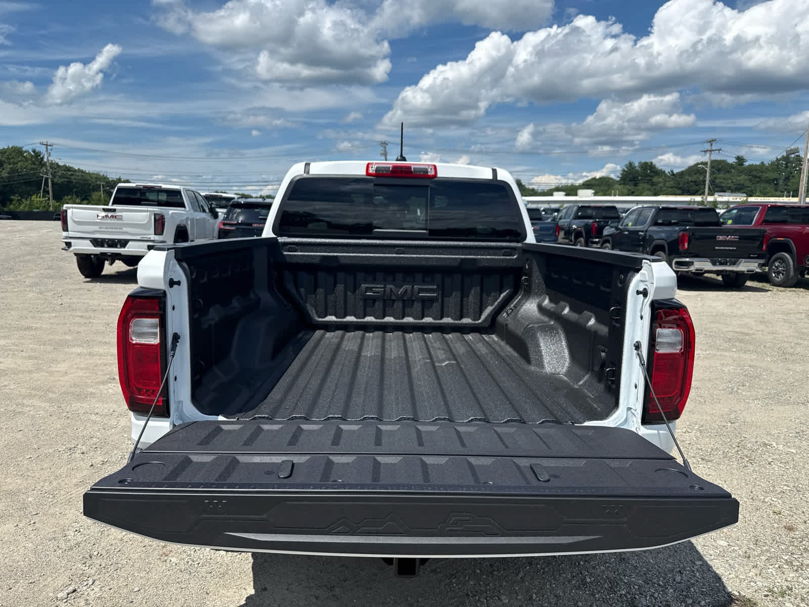 New 2026 GMC Canyon AT4 w/ Technology Plus Package AWD/4WD image 10