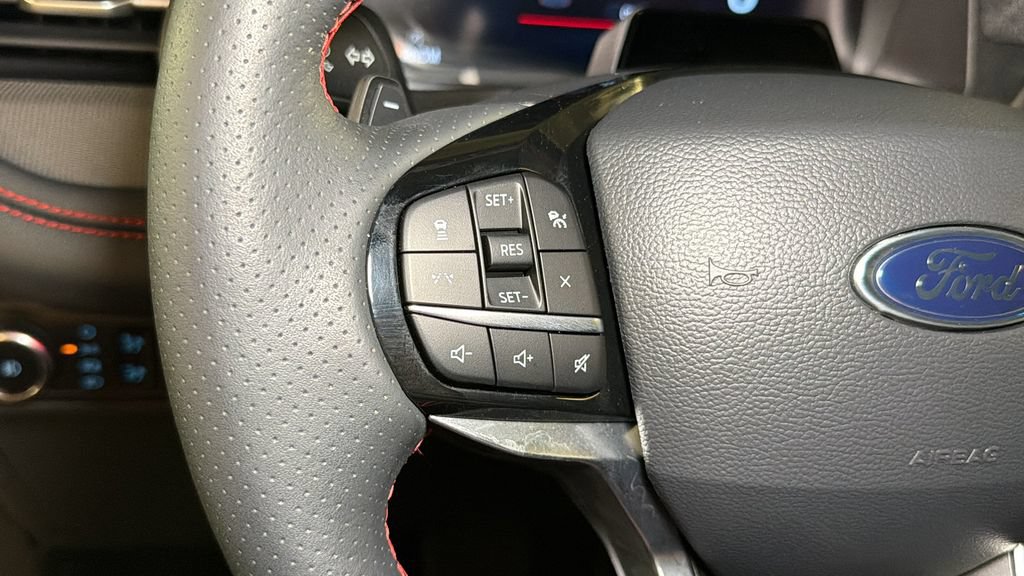 Used 2025 Ford Explorer ST AWD/4WD image 29