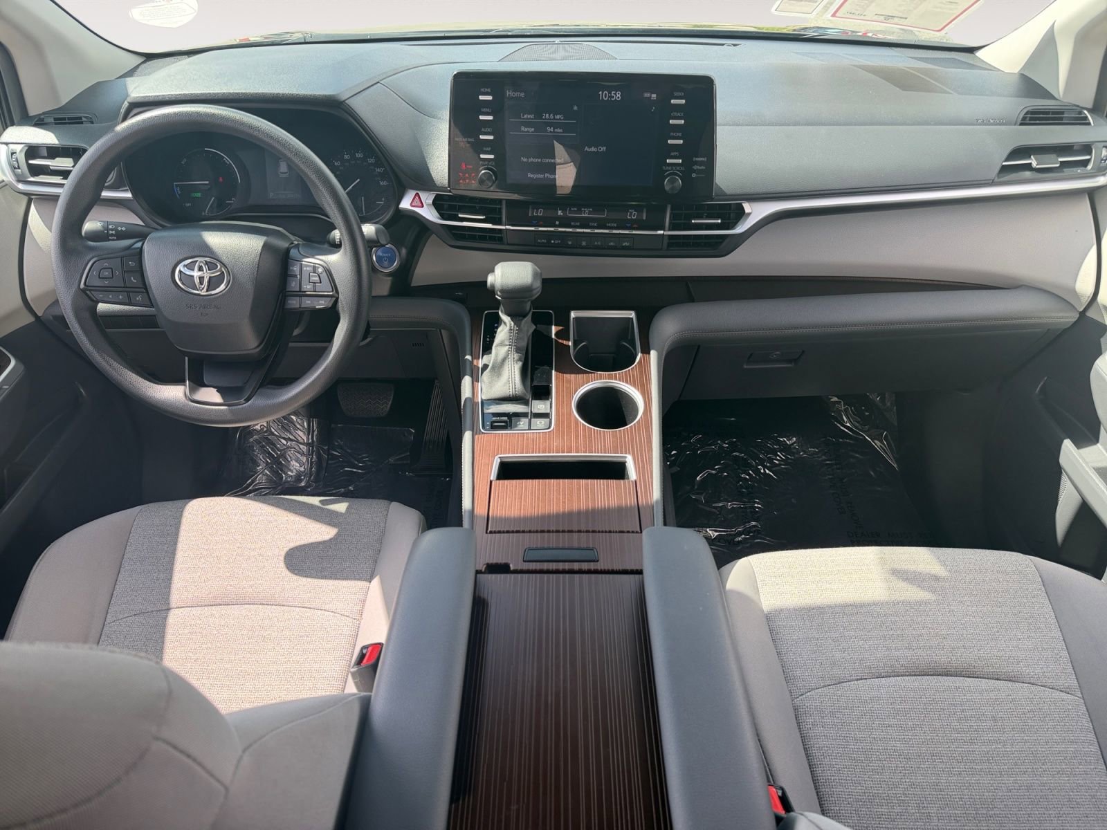 Certified 2024 Toyota Sienna LE image 10