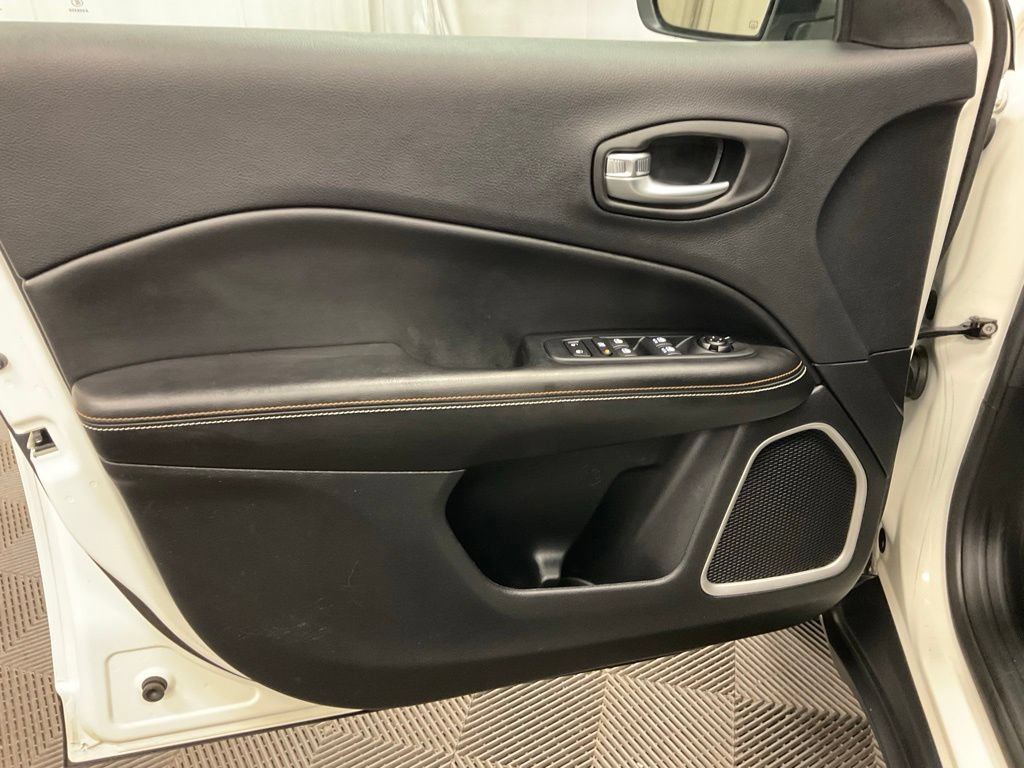 Used 2021 Jeep Compass Latitude AWD/4WD image 15