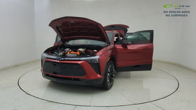 Used 2025 Chevrolet Blazer EV RS AWD/4WD image 71