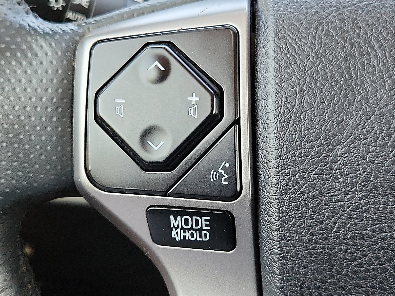 Used 2023 Toyota 4Runner Limited AWD/4WD image 19