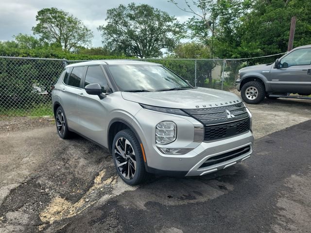 Used 2022 Mitsubishi Outlander SE