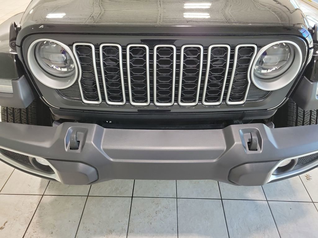 Used 2024 Jeep Wrangler Sahara image 45