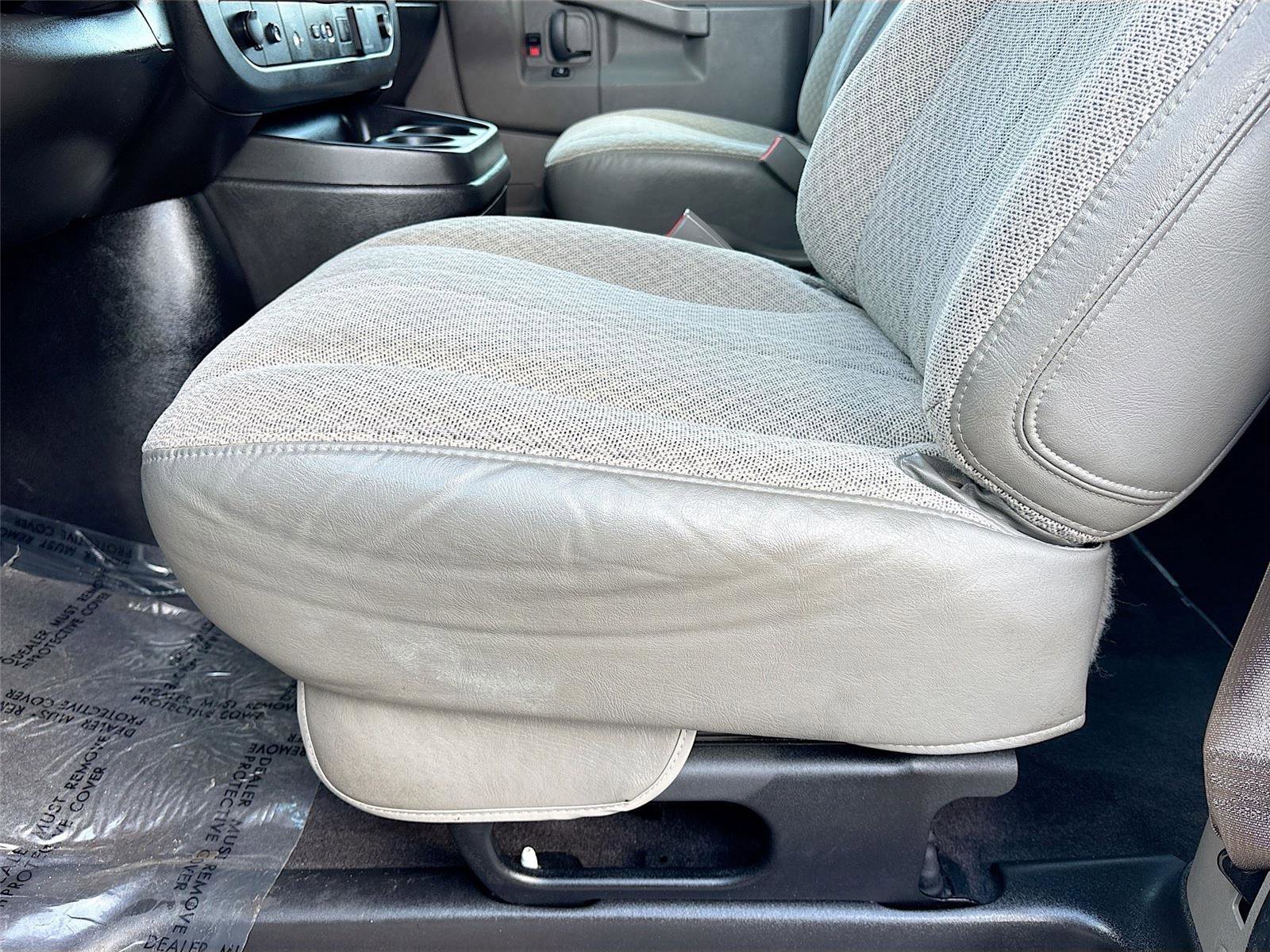 Used 2020 Chevrolet Express 3500 LT w/ LT Preferred Equipment Group image 18