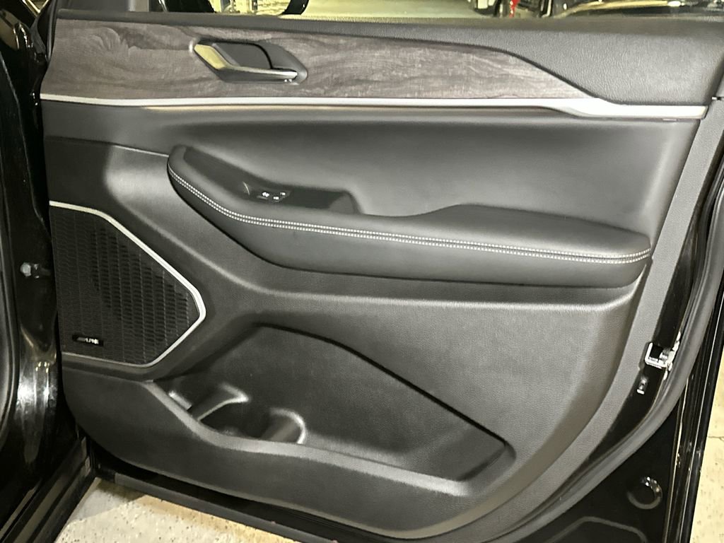 Used 2022 Jeep Grand Cherokee Limited 4xe w/ Luxury Tech Group II image 12