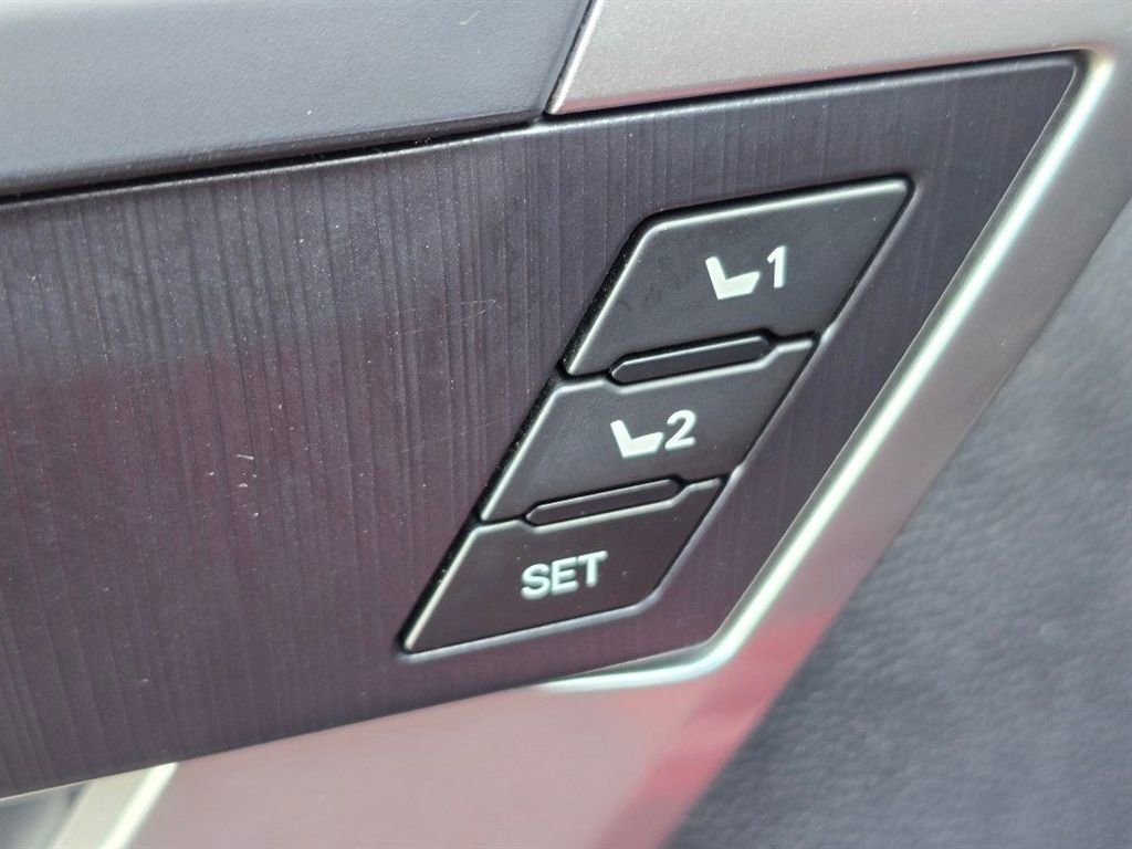 Used 2023 Toyota Sequoia Platinum AWD/4WD image 25