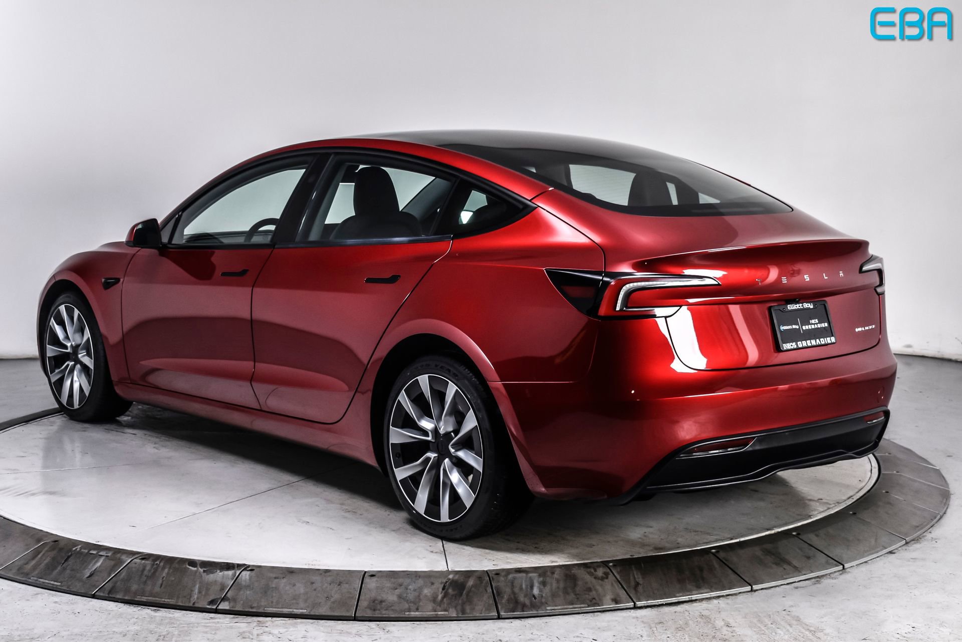 Used 2025 Tesla Model 3 Long Range AWD/4WD image 4