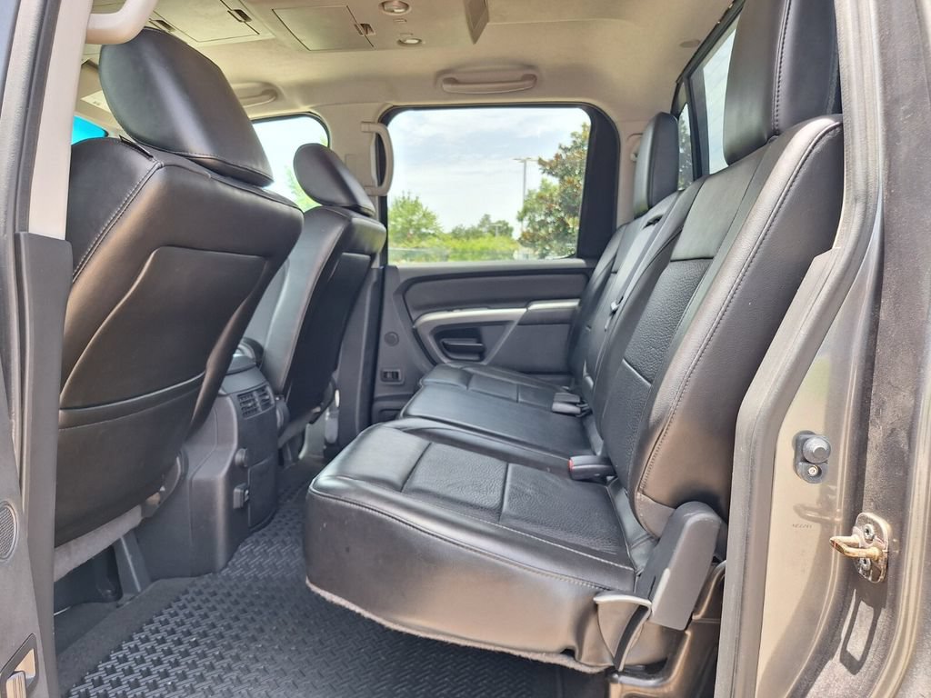 Used 2015 Nissan Titan SL w/ SL Max Utility Package RWD image 10